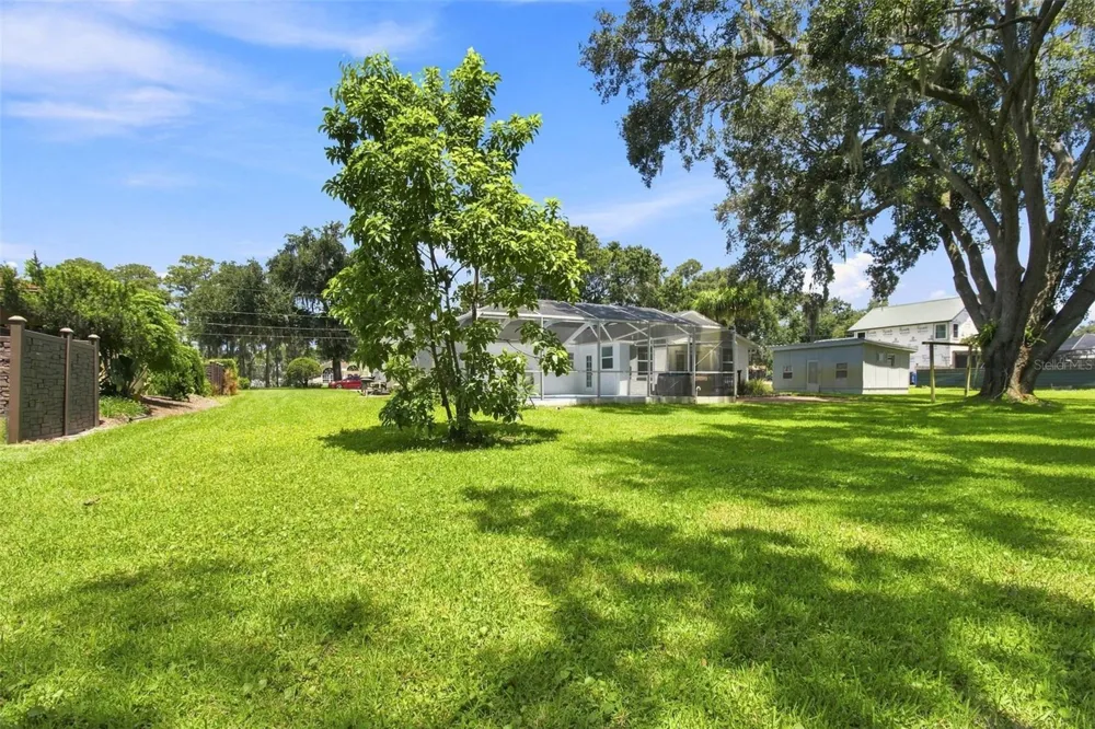 210 LAKE HOBBS ROAD Lutz, FL 33548