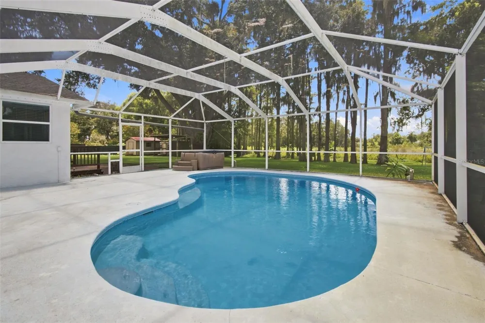210 LAKE HOBBS ROAD Lutz, FL 33548