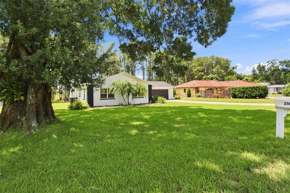 210 LAKE HOBBS ROAD Lutz, FL 33548