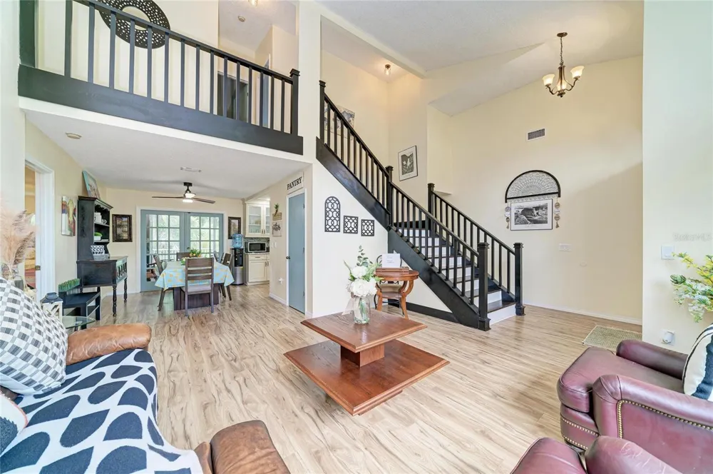 6519 28TH AVENUE E Bradenton, FL 34208