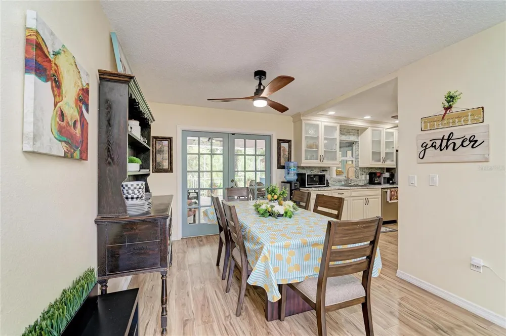 6519 28TH AVENUE E Bradenton, FL 34208
