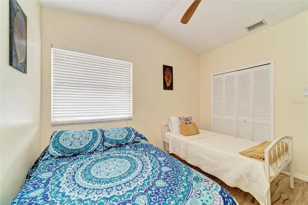6519 28TH AVENUE E Bradenton, FL 34208