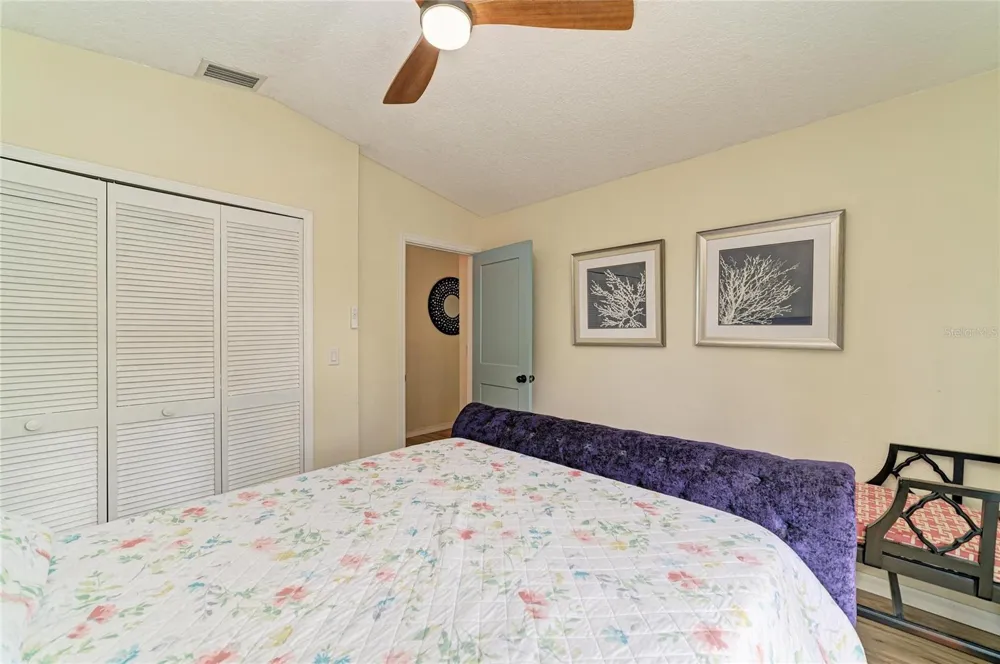 6519 28TH AVENUE E Bradenton, FL 34208