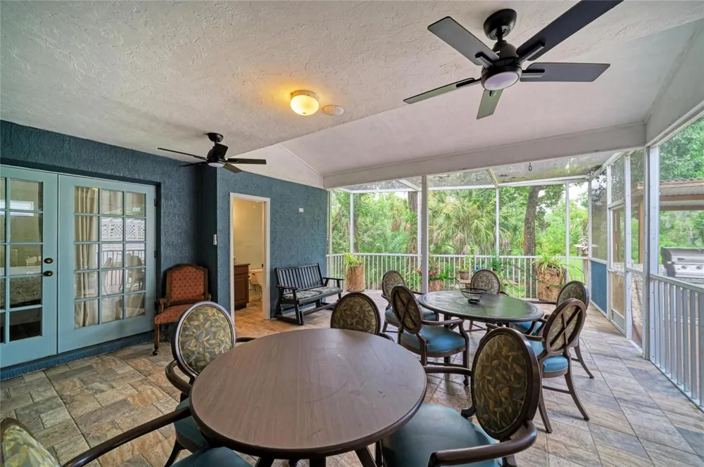 6519 28TH AVENUE E Bradenton, FL 34208