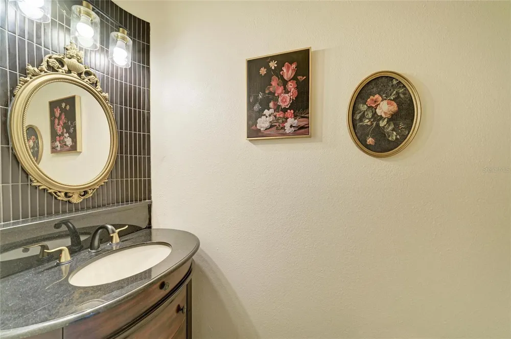 6519 28TH AVENUE E Bradenton, FL 34208