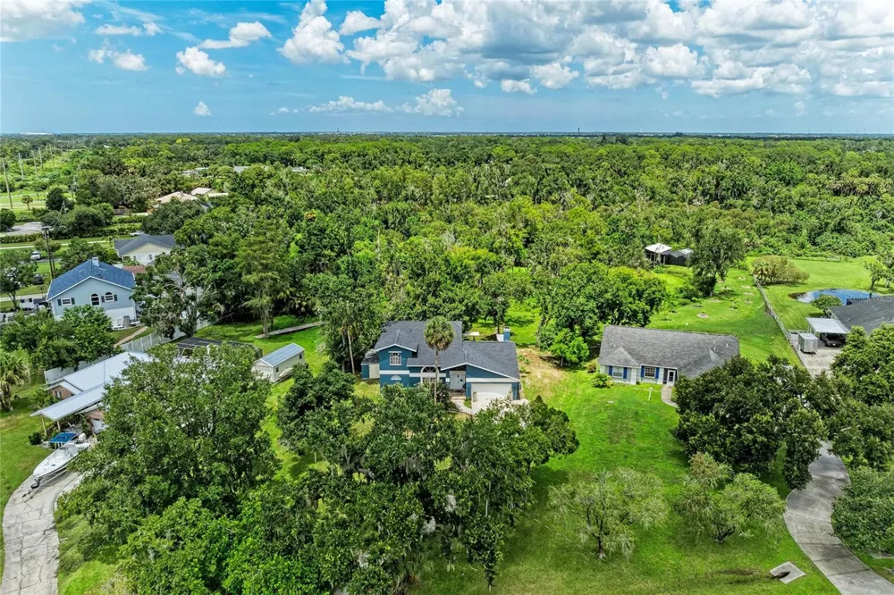 6519 28TH AVENUE E Bradenton, FL 34208