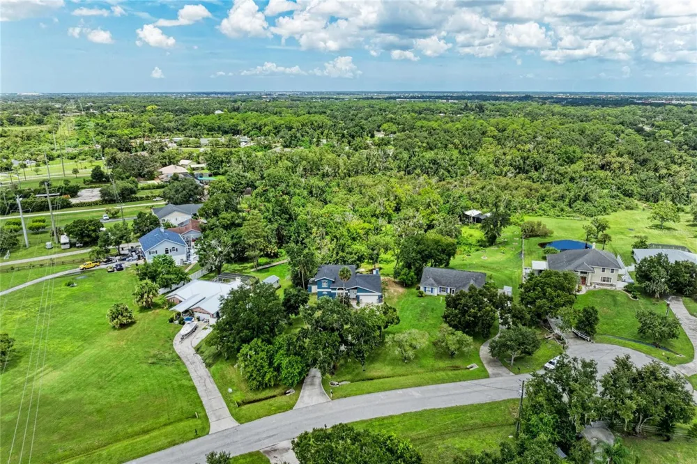 6519 28TH AVENUE E Bradenton, FL 34208