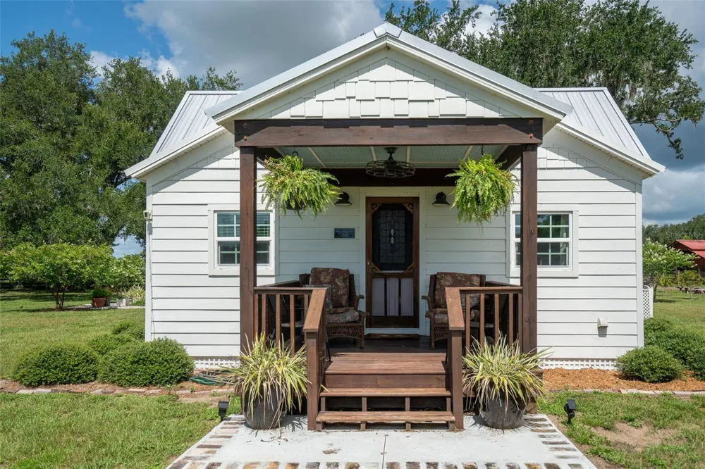 2242 CR 543 Sumterville, FL 33585