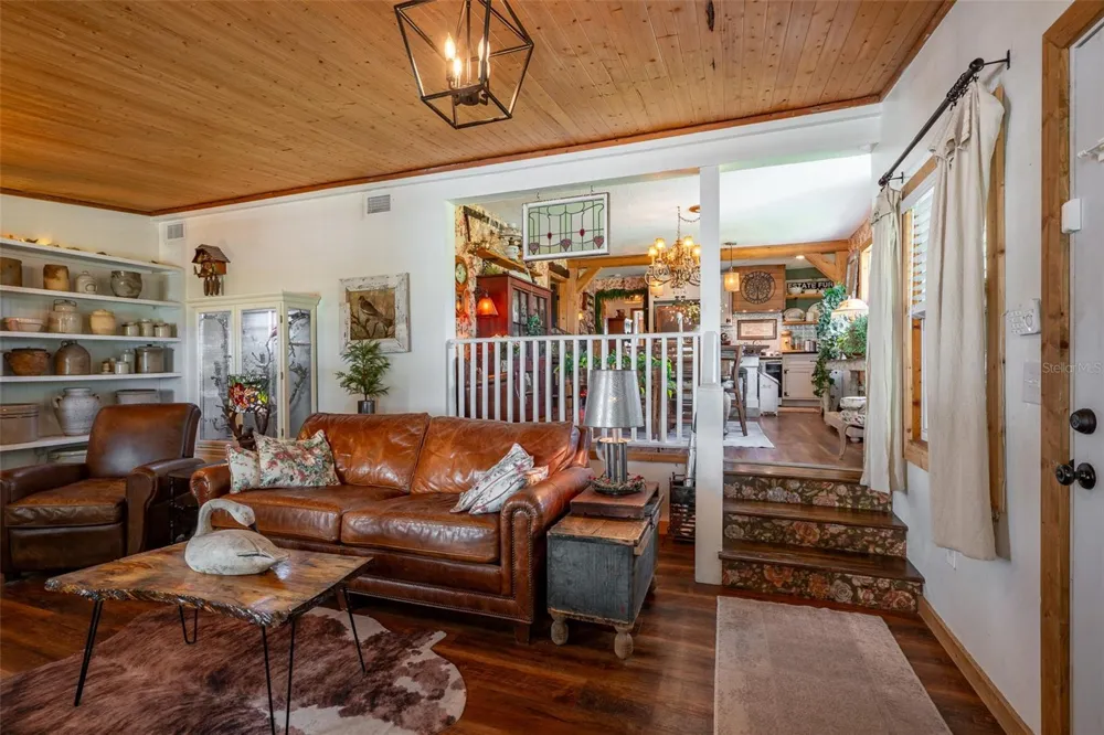 2242 CR 543 Sumterville, FL 33585