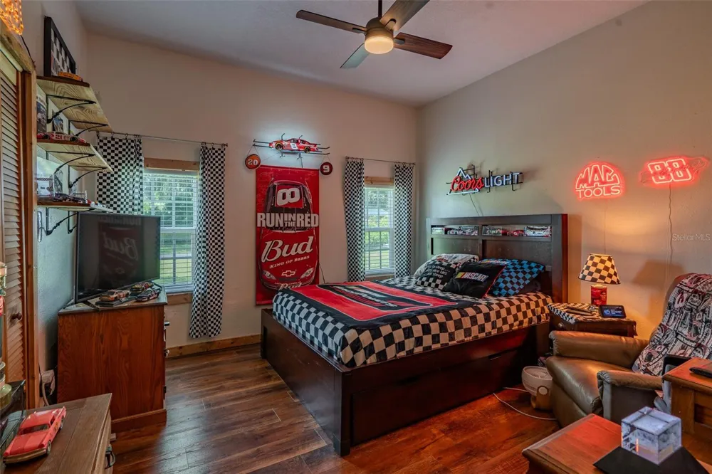 2242 CR 543 Sumterville, FL 33585
