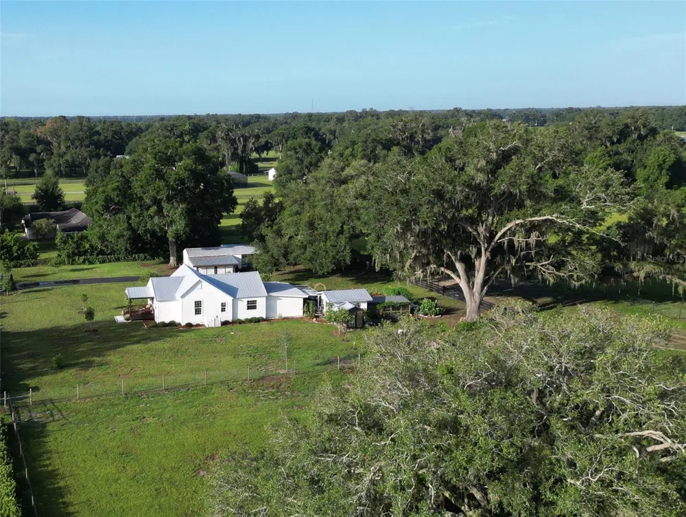 2242 CR 543 Sumterville, FL 33585
