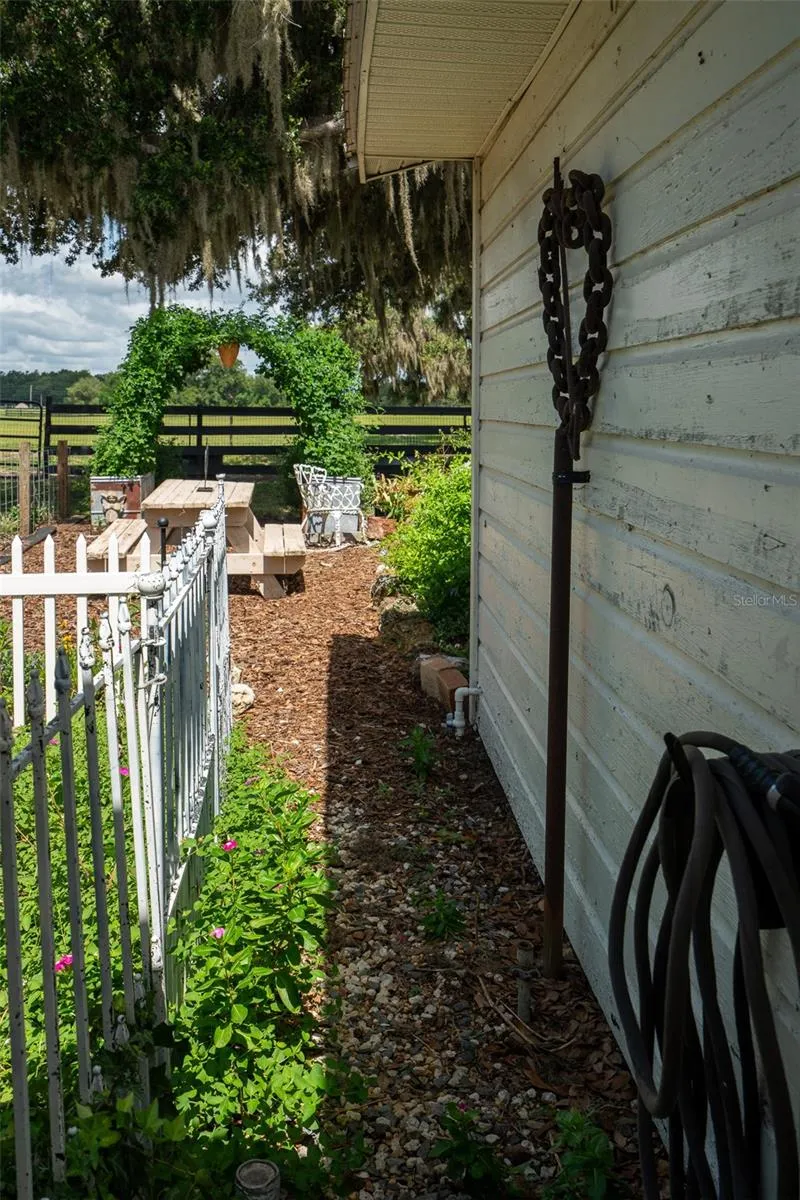 2242 CR 543 Sumterville, FL 33585