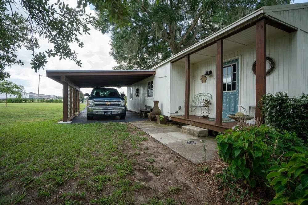 2242 CR 543 Sumterville, FL 33585