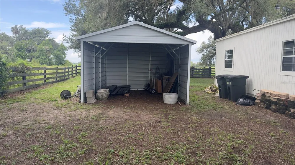 2242 CR 543 Sumterville, FL 33585