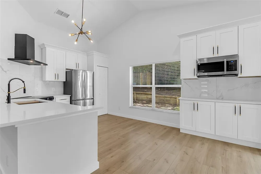 309 BAY STREET Apopka, FL 32712