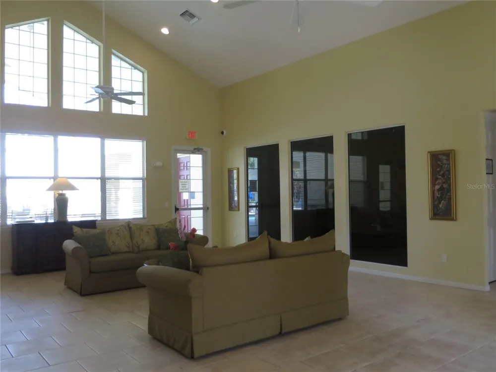 2806 CLUB CORTILE CIRCLE #B Kissimmee, FL 34746