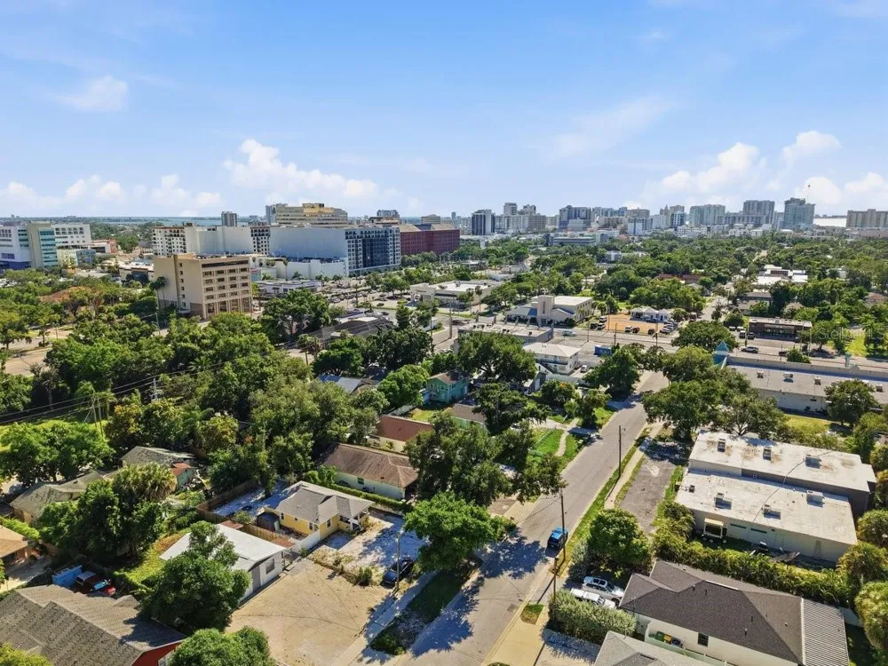 2048 5TH STREET Sarasota, FL 34237