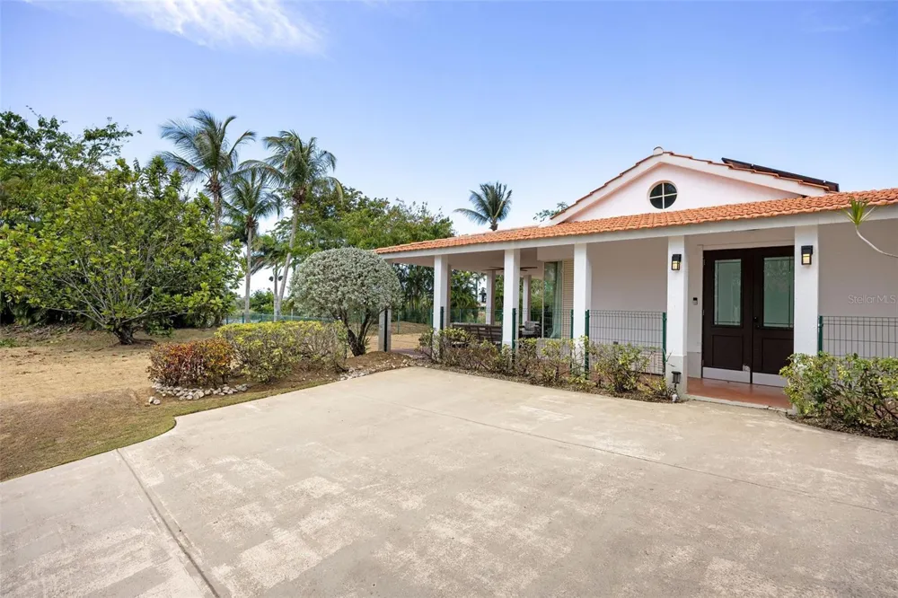134 CAMINO DE LA CANA Dorado, PR 00646