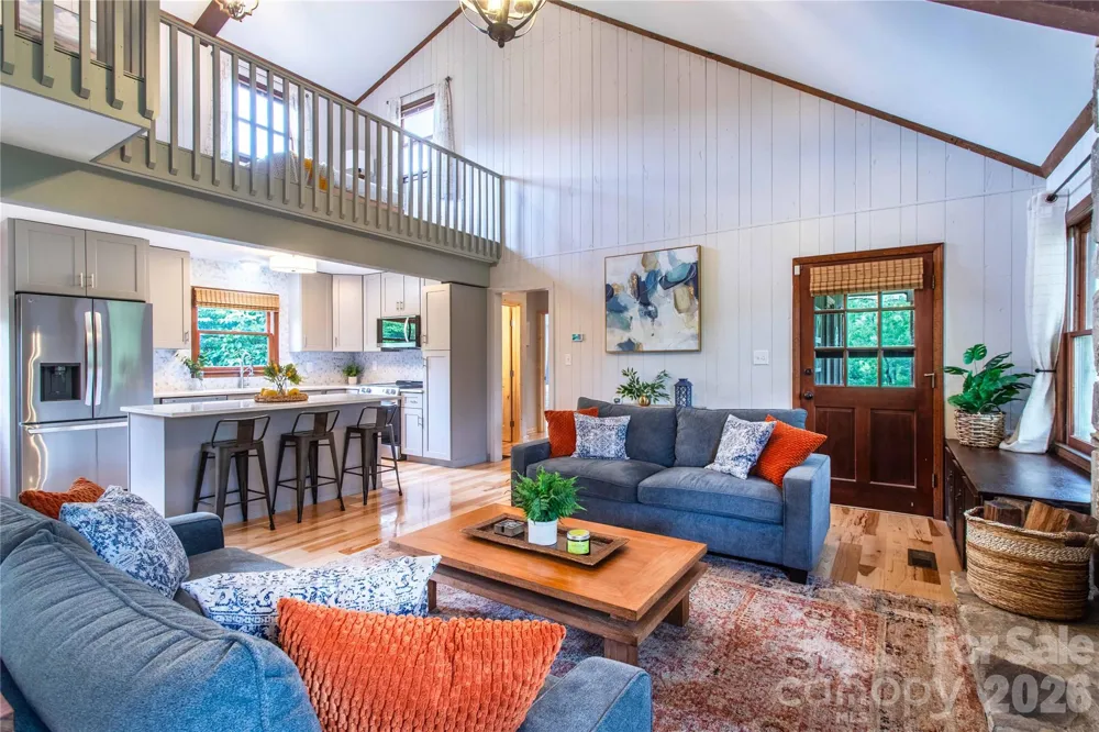 132 Hurd Road Canton, NC 28716