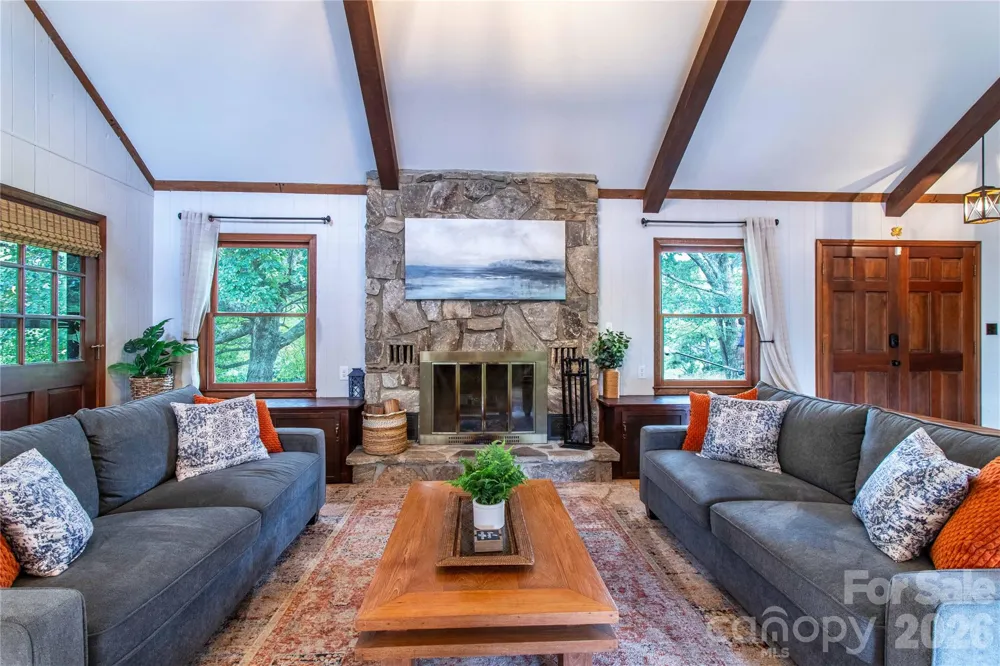 132 Hurd Road Canton, NC 28716