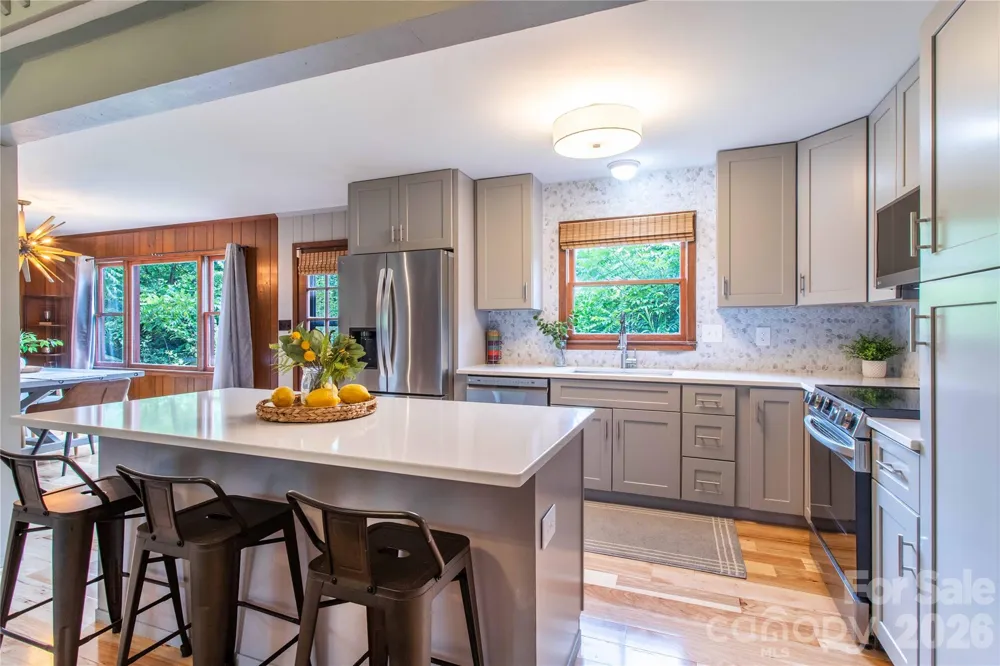 132 Hurd Road Canton, NC 28716