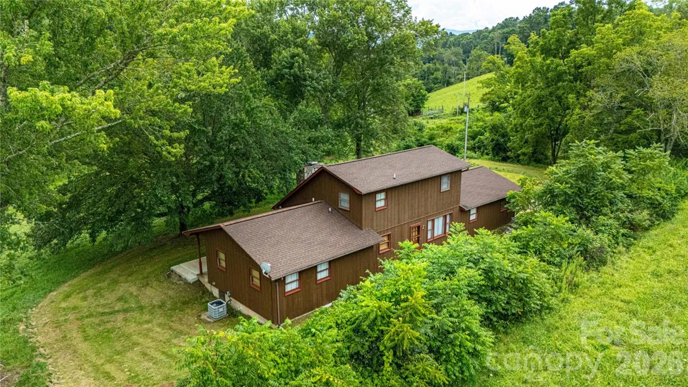 132 Hurd Road Canton, NC 28716