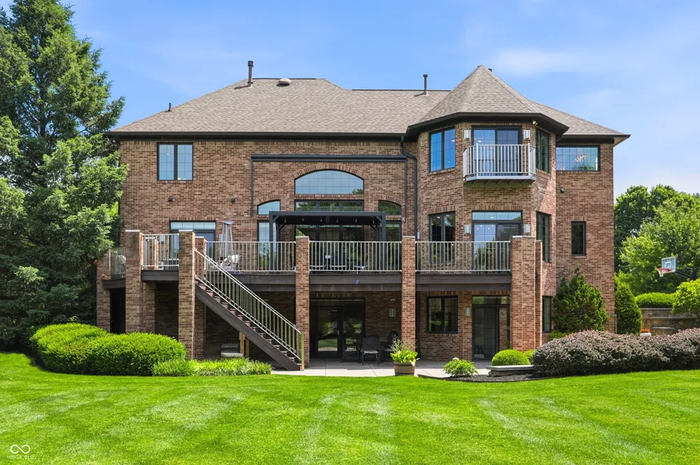 16032 Colleton Court Carmel, IN 46033