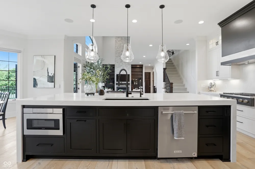 16032 Colleton Court Carmel, IN 46033