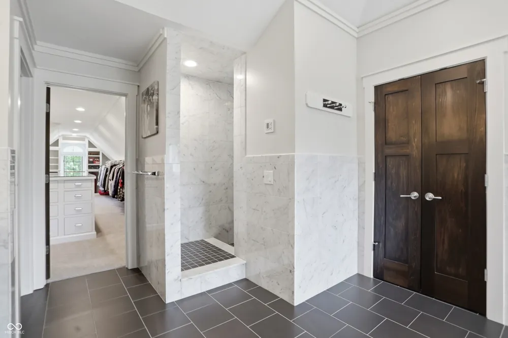 16032 Colleton Court Carmel, IN 46033
