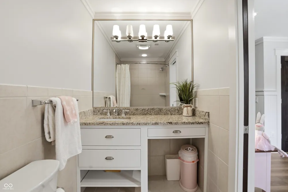 16032 Colleton Court Carmel, IN 46033