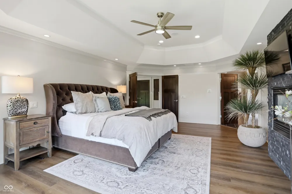16032 Colleton Court Carmel, IN 46033