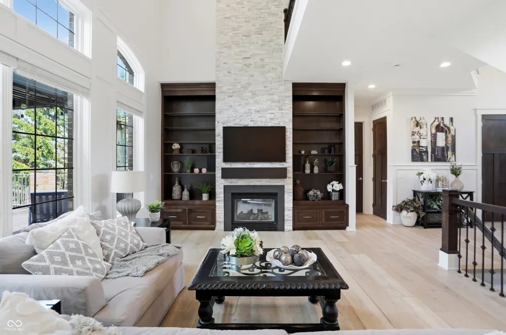 16032 Colleton Court Carmel, IN 46033