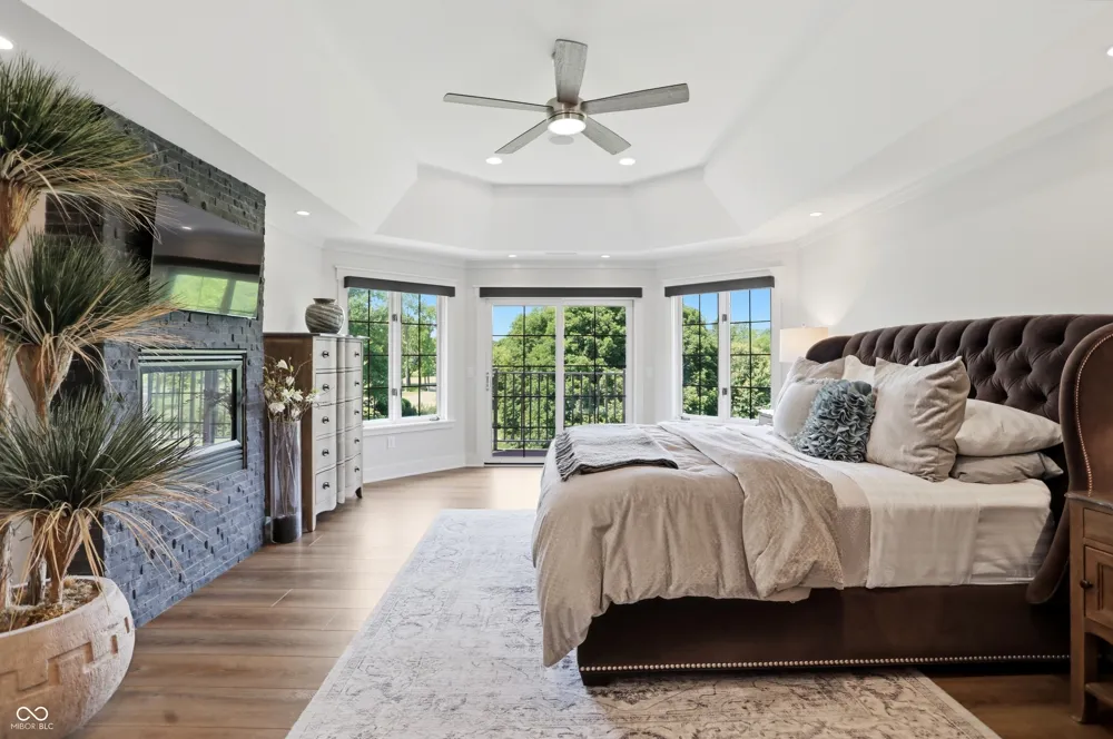 16032 Colleton Court Carmel, IN 46033