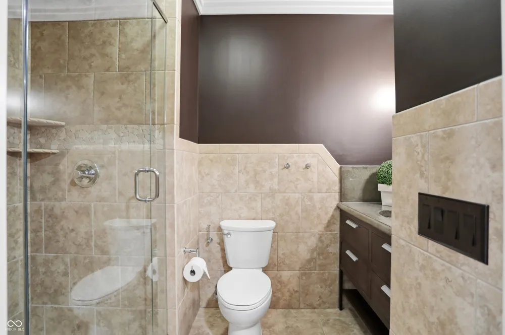 16032 Colleton Court Carmel, IN 46033