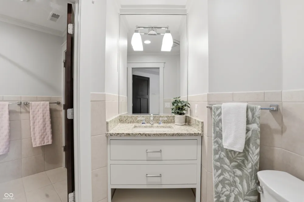 16032 Colleton Court Carmel, IN 46033
