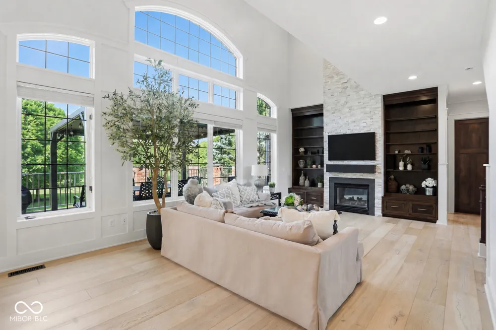16032 Colleton Court Carmel, IN 46033