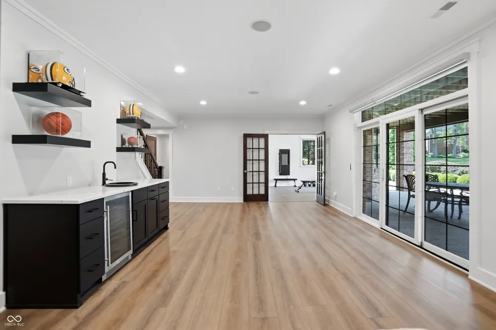 16032 Colleton Court Carmel, IN 46033