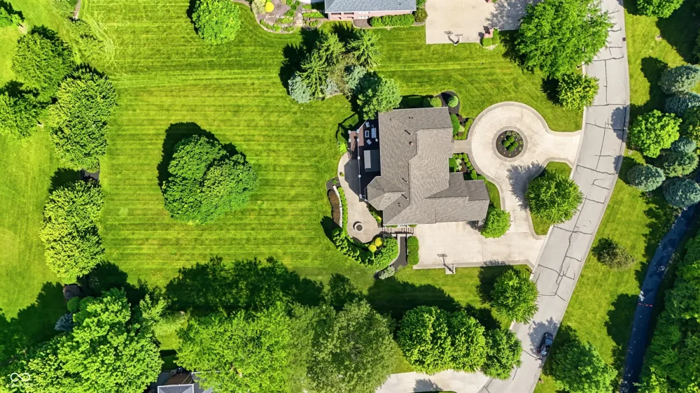 16032 Colleton Court Carmel, IN 46033