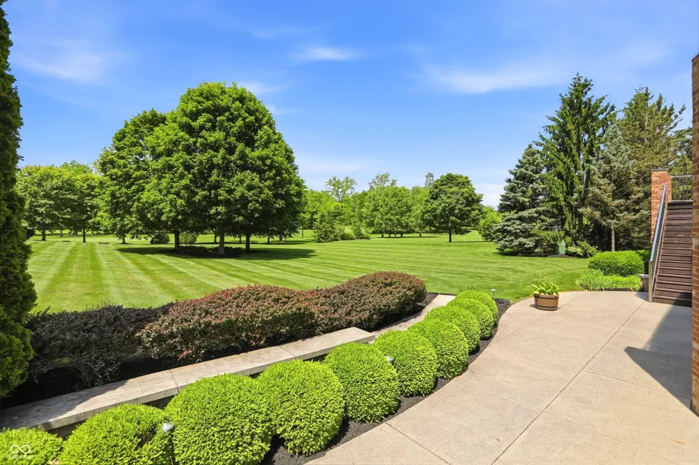 16032 Colleton Court Carmel, IN 46033