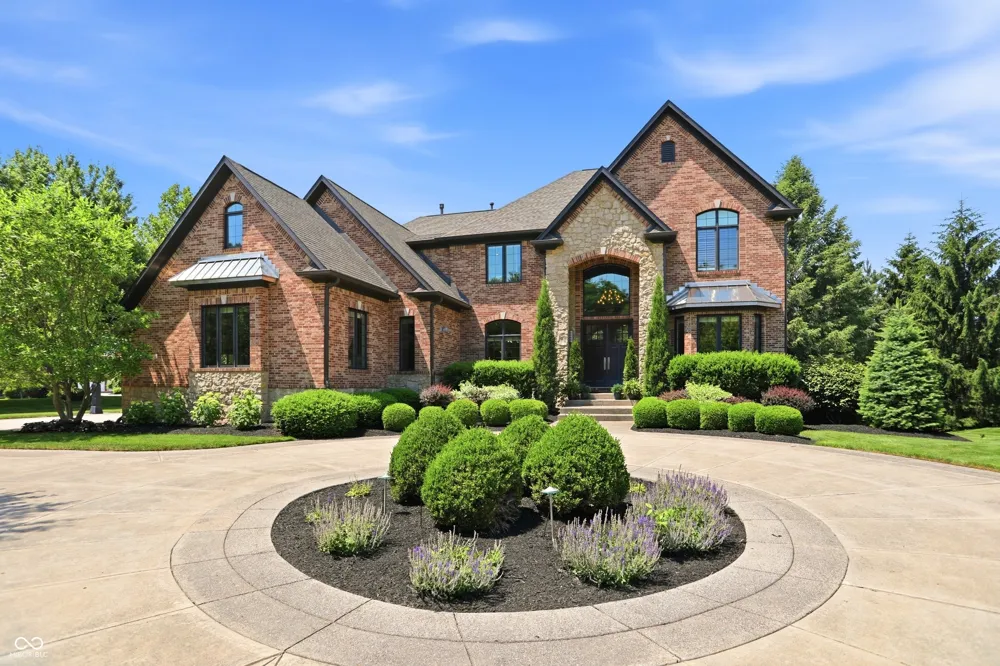 16032 Colleton Court Carmel, IN 46033
