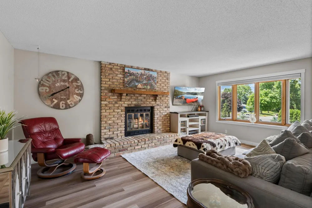 8419 Cooper Way Inver Grove Heights, MN 55076