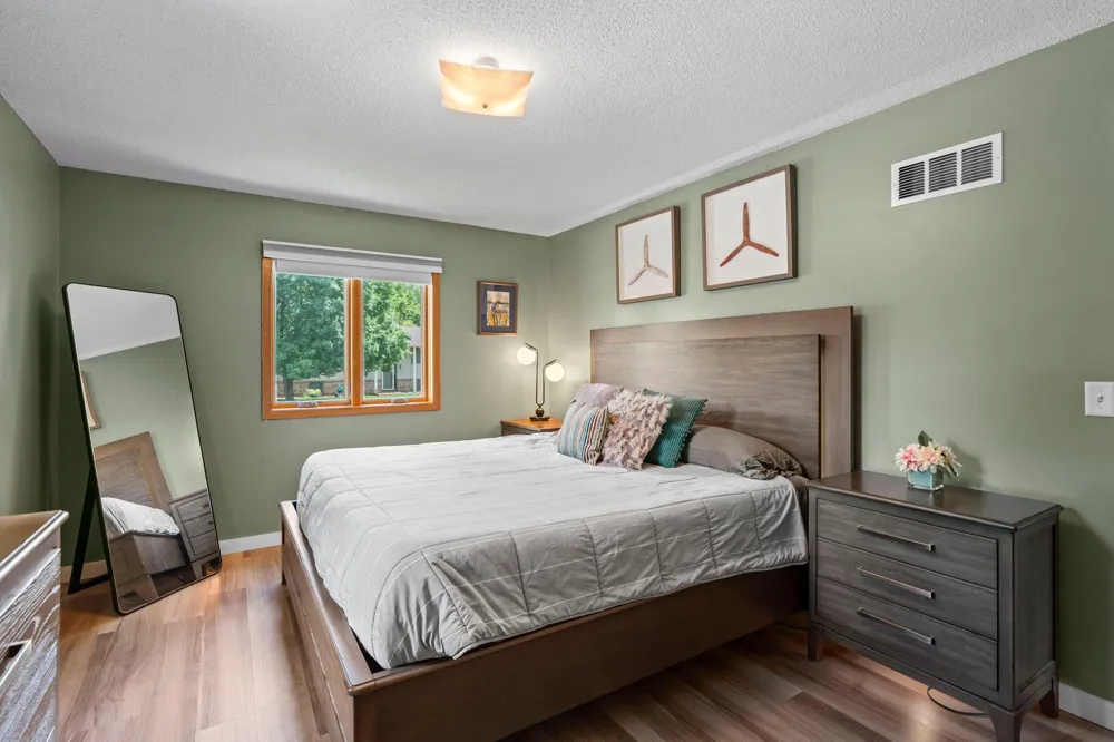 8419 Cooper Way Inver Grove Heights, MN 55076