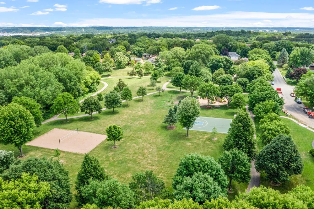 8419 Cooper Way Inver Grove Heights, MN 55076