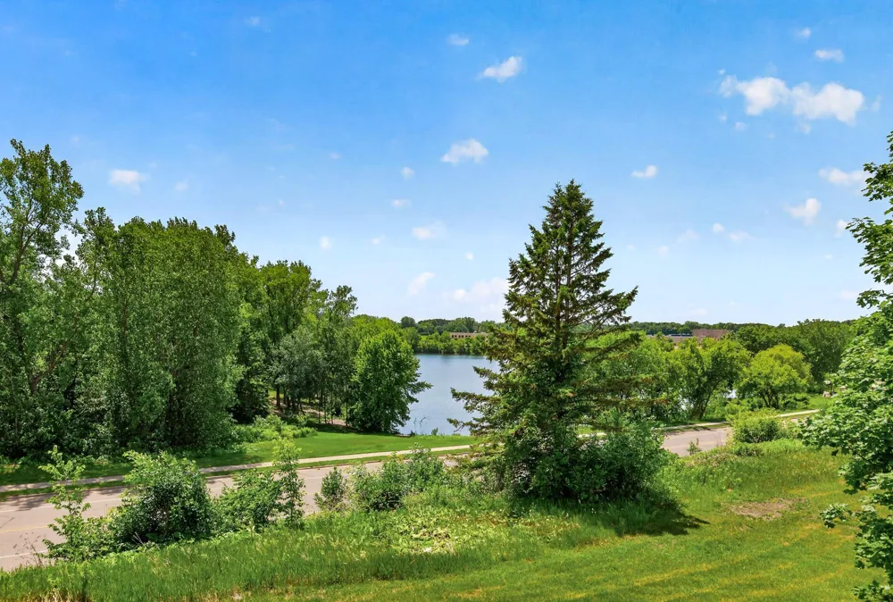 3275 80th Street E #307 Inver Grove Heights, MN 55076