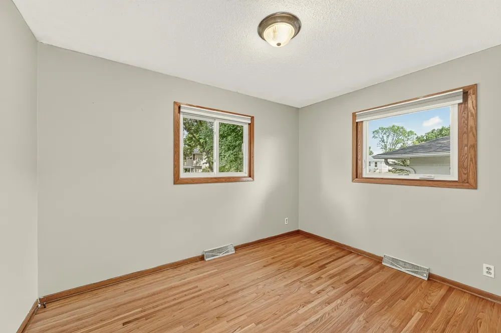 1706 34th Street NW Rochester, MN 55901