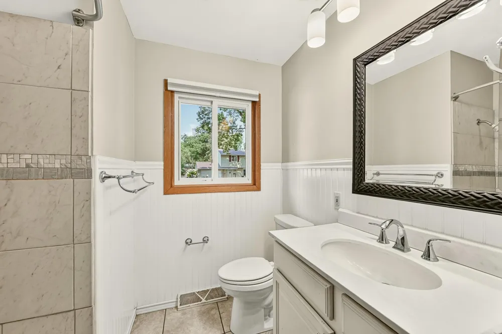 1706 34th Street NW Rochester, MN 55901