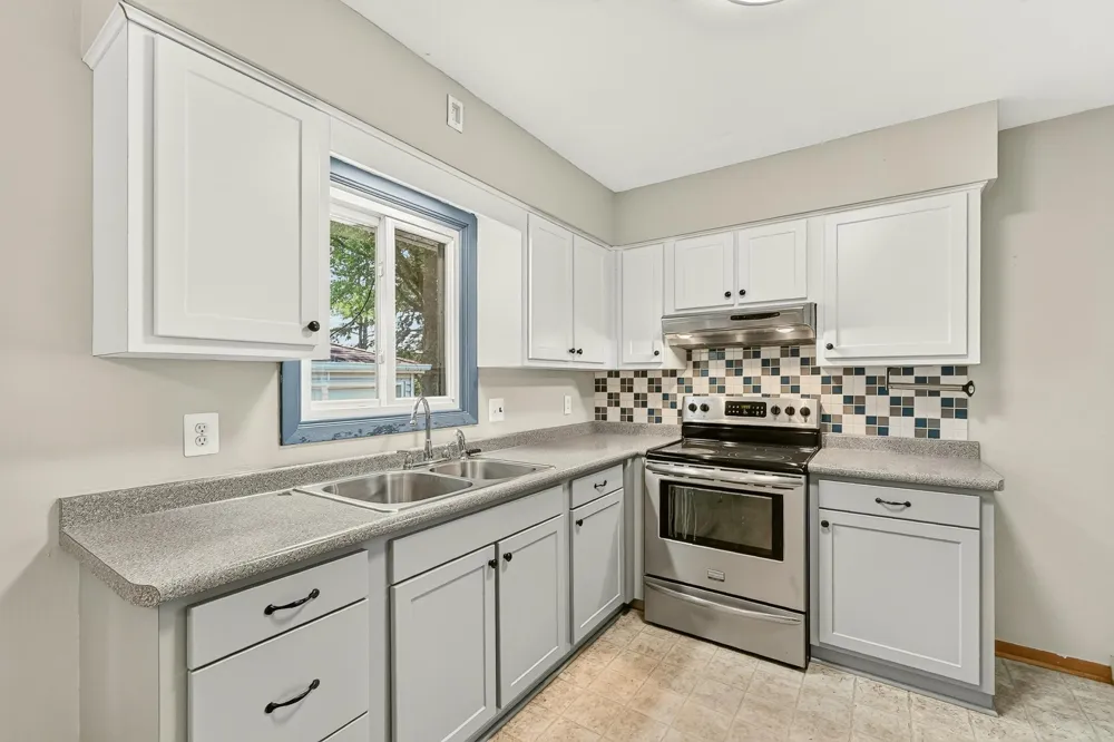 1706 34th Street NW Rochester, MN 55901