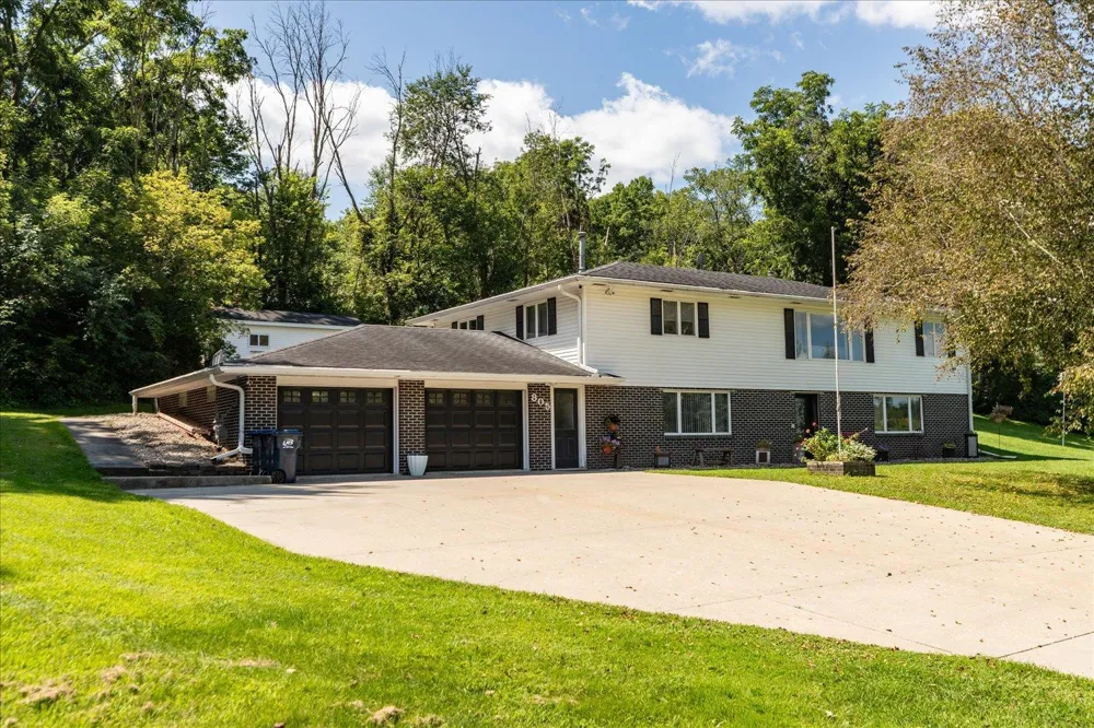 805 Auburn Avenue S Lanesboro, MN 55949