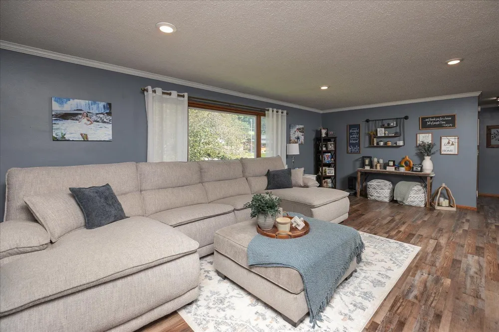 805 Auburn Avenue S Lanesboro, MN 55949