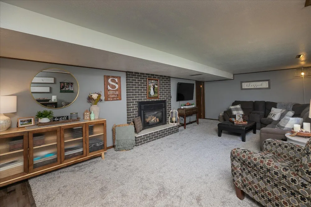 805 Auburn Avenue S Lanesboro, MN 55949